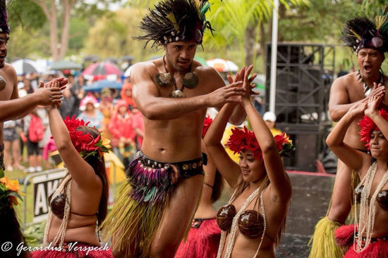 A Cook Island male dancer and female dancer